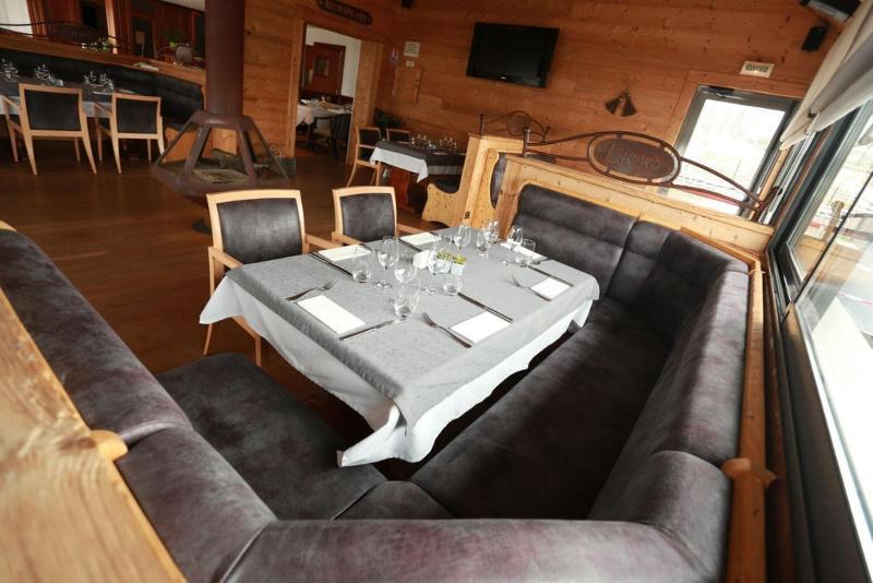 Le Konine - Hotel & Bar & Restaurant Montceau-les-Mines Exteriér fotografie