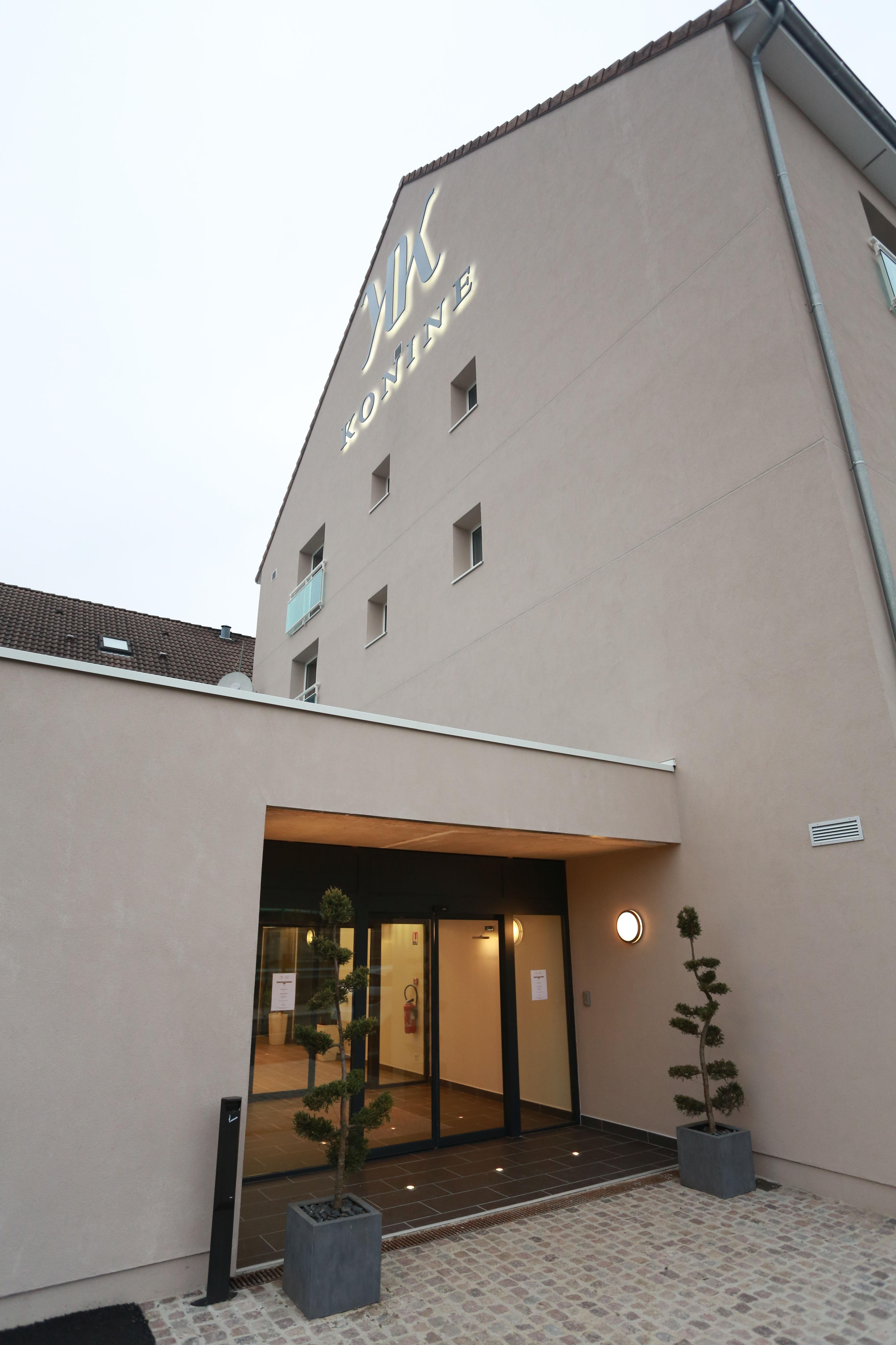 Le Konine - Hotel & Bar & Restaurant Montceau-les-Mines Exteriér fotografie