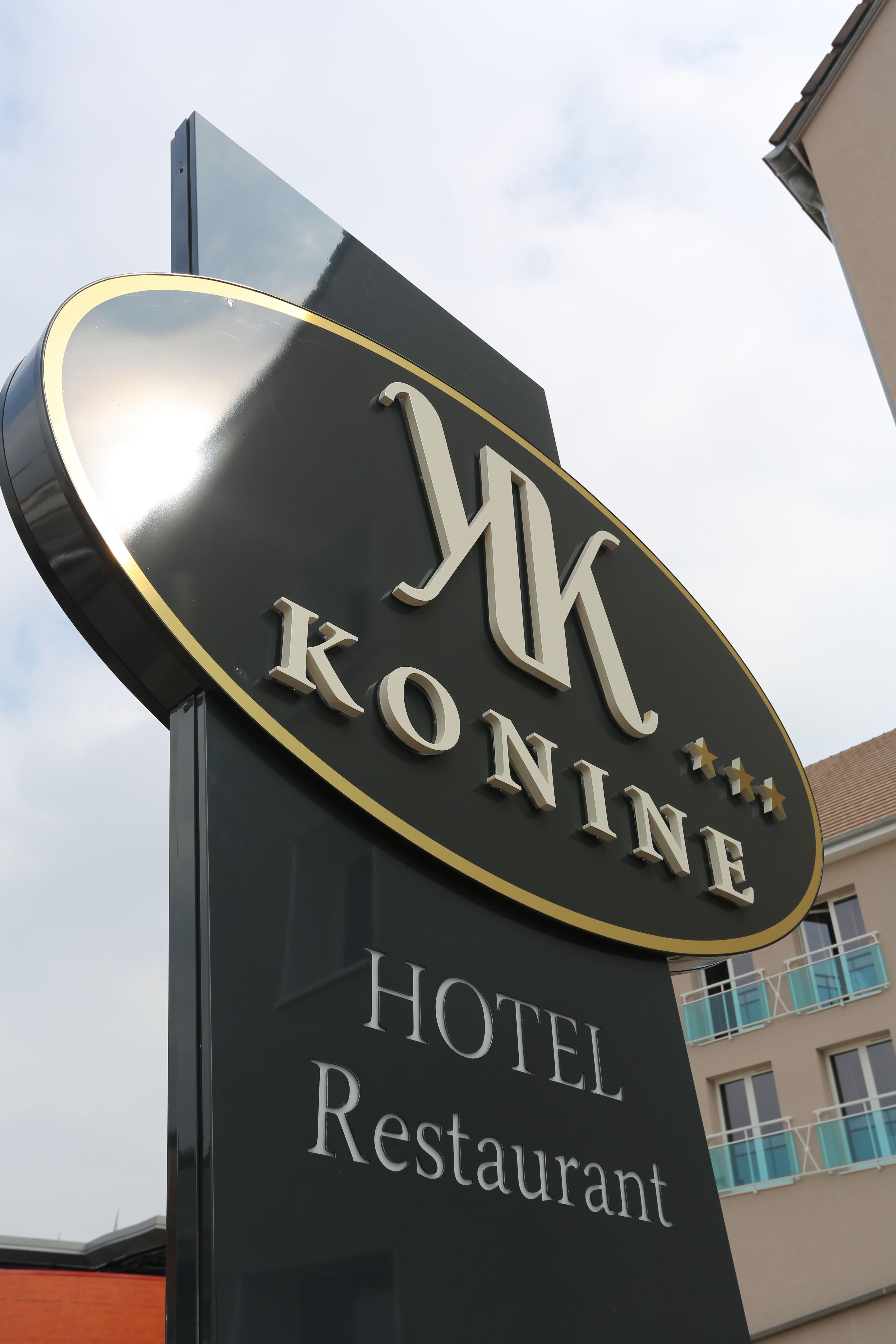 Le Konine - Hotel & Bar & Restaurant Montceau-les-Mines Exteriér fotografie