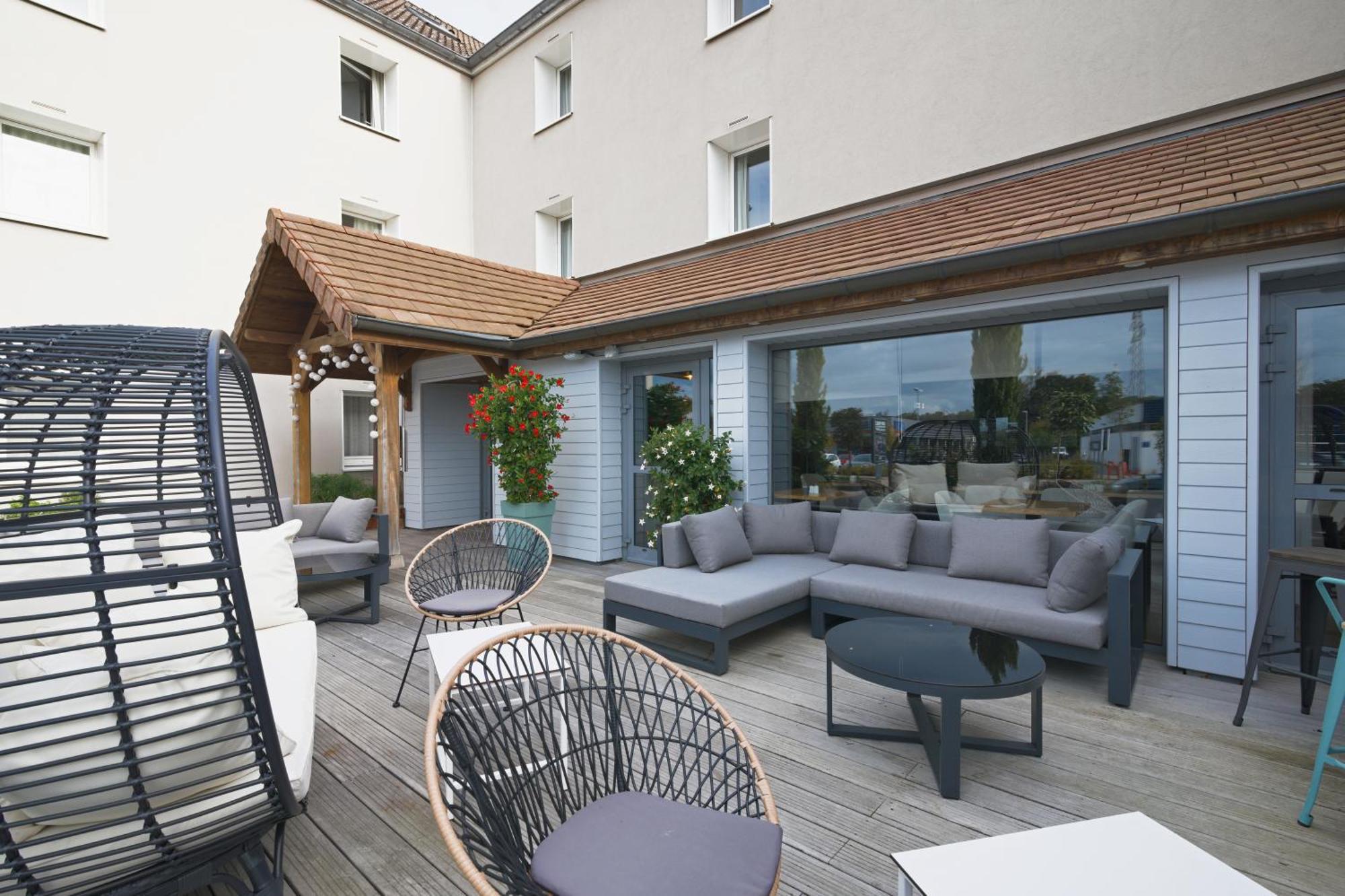 Le Konine - Hotel & Bar & Restaurant Montceau-les-Mines Exteriér fotografie